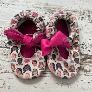Freshly Picked Knotted Bow Moccasins